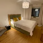 Schoene 90qm Mit Sonnenterrasse Und Aussicht Apartamento