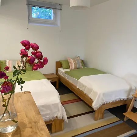 Schoene 90qm Mit Sonnenterrasse Und Aussicht *