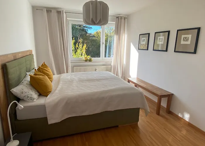 Schoene 90qm Mit Sonnenterrasse Und Aussicht Apartamento Tréveris